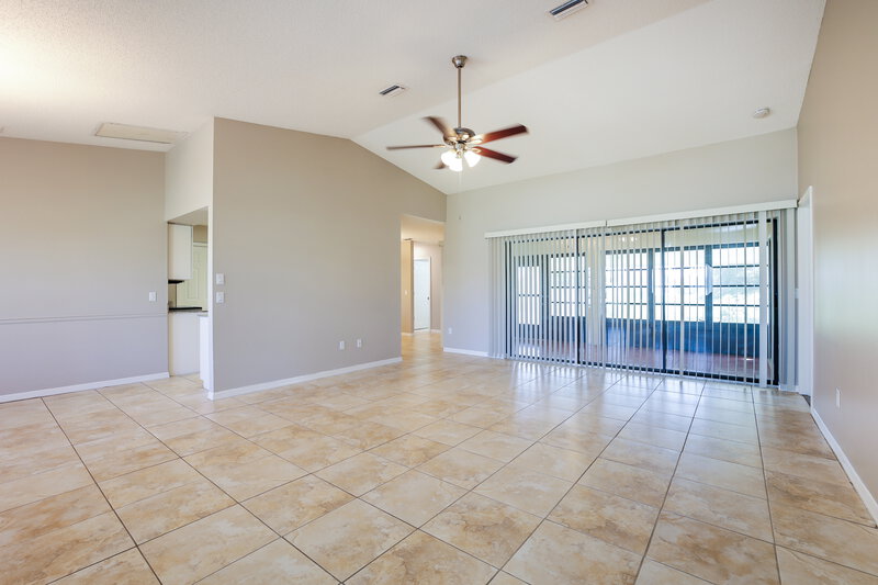 1,840/Mo, 278 Mark Twain Ln Rotonda West, FL 33947 Living Room View