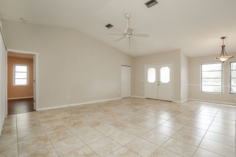 3,450/Mo, 278 Mark Twain Ln Rotonda West, FL 33947 Living Room View 3