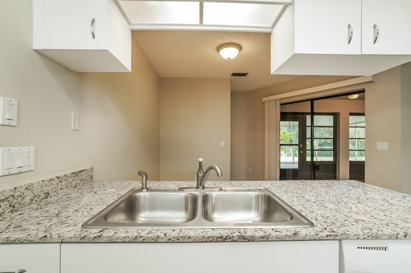 3,450/Mo, 278 Mark Twain Ln Rotonda West, FL 33947 Kitchen View 4