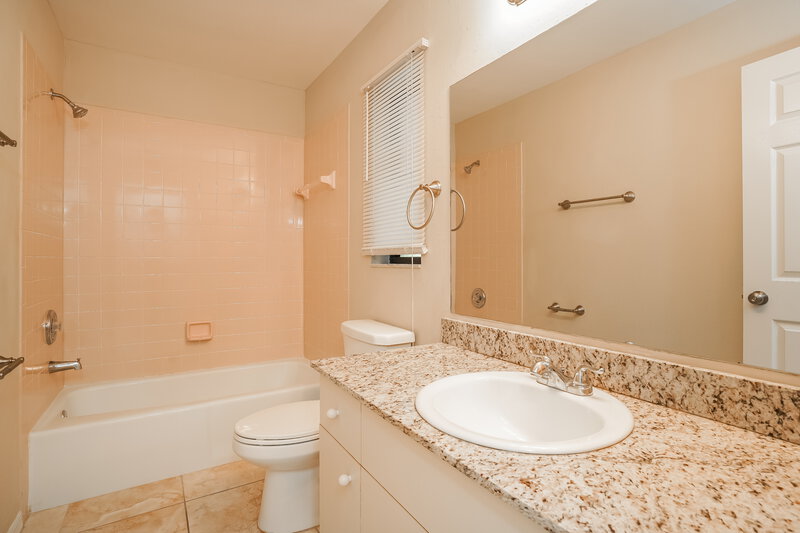 3,450/Mo, 278 Mark Twain Ln Rotonda West, FL 33947 Bathroom View