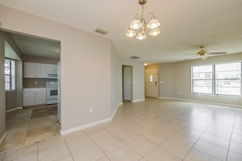 1,700/Mo, 225 SW 35th ST Cape Coral, FL 33914 Dining Room View 2
