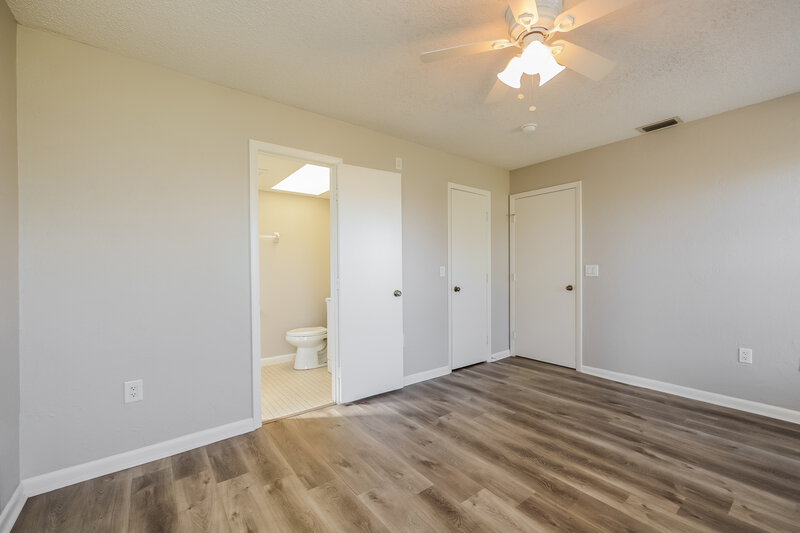 1,700/Mo, 225 SW 35th ST Cape Coral, FL 33914 Main Bedroom View