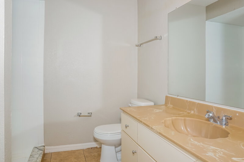 1,460/Mo, 23194 Rye AVE Port Charlotte, FL 33980 Main Bathroom View