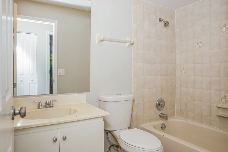 1,460/Mo, 23194 Rye AVE Port Charlotte, FL 33980 Bathroom View