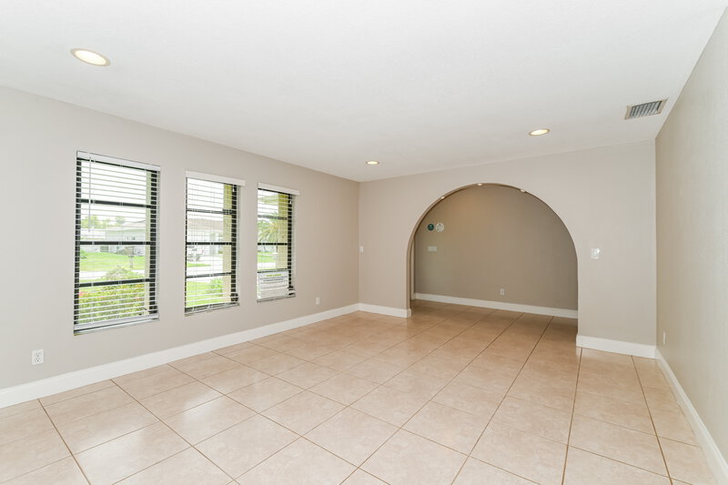 2,465/Mo, 1327 SE 1st ST Cape Coral, FL 33990 Living Room View