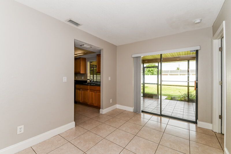 2,465/Mo, 1327 SE 1st ST Cape Coral, FL 33990 Dining Room View