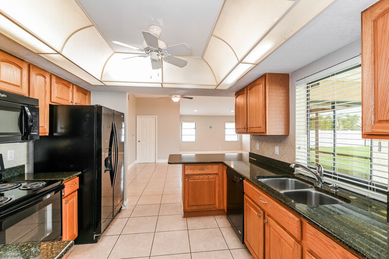 2,465/Mo, 1327 SE 1st ST Cape Coral, FL 33990 Kitchen View 2