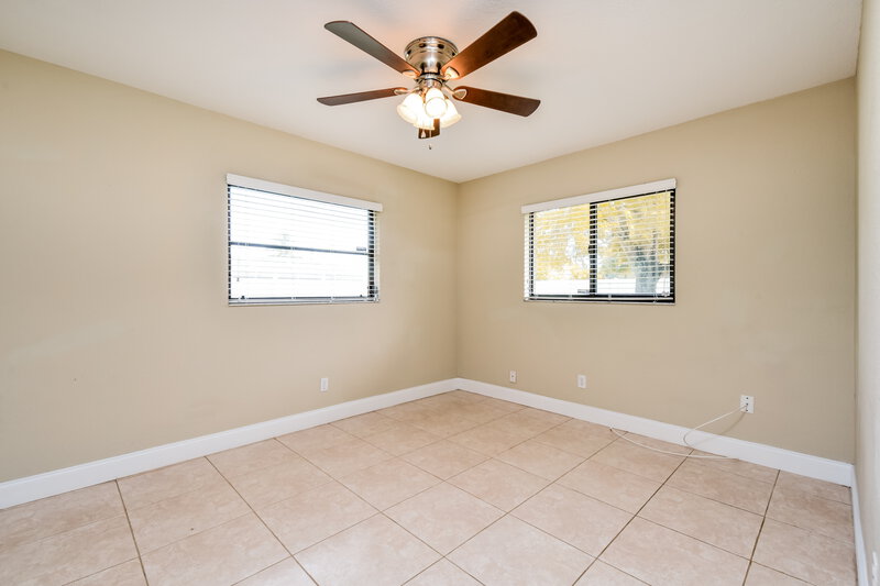 2,465/Mo, 1327 SE 1st ST Cape Coral, FL 33990 Misc View 3