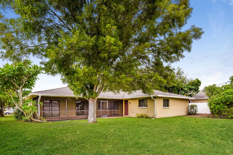 2,465/Mo, 1327 SE 1st ST Cape Coral, FL 33990 Misc View 7