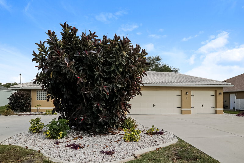2,150/Mo, 72 Long Meadow Ln Rotonda West, FL 33947 Front View