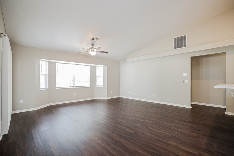 2,150/Mo, 72 Long Meadow Ln Rotonda West, FL 33947 Living Room View