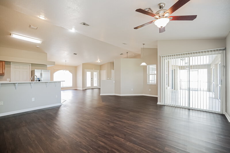 2,150/Mo, 72 Long Meadow Ln Rotonda West, FL 33947 Living Room View 2