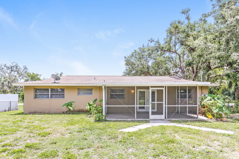 1,715/Mo, 20094 Lorenzo Ave Port Charlotte, FL 33952 Rear View