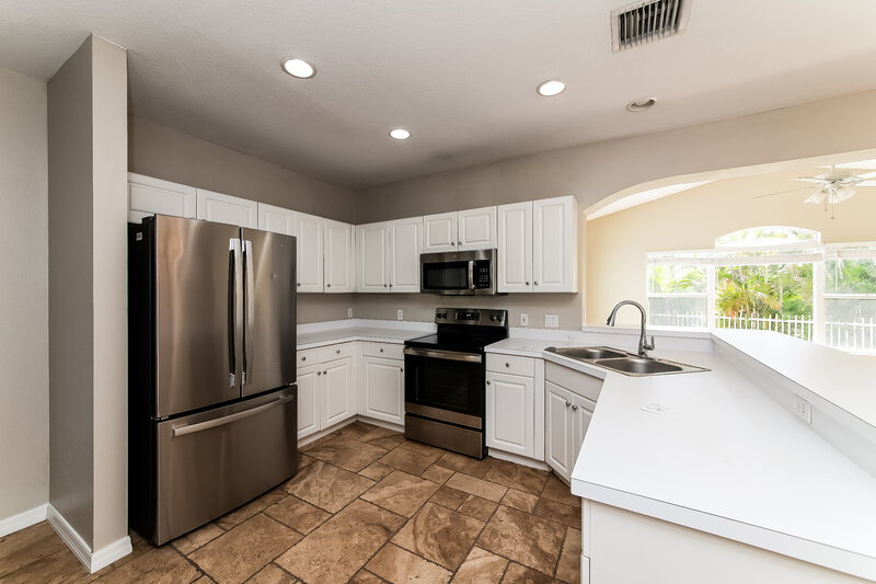 2,470/Mo, 4711 E 69Th Ct Palmetto, FL 34221 Kitchen View