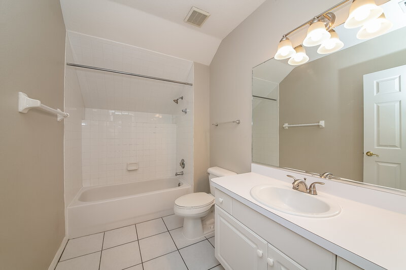 2,470/Mo, 4711 E 69Th Ct Palmetto, FL 34221 Bathroom View