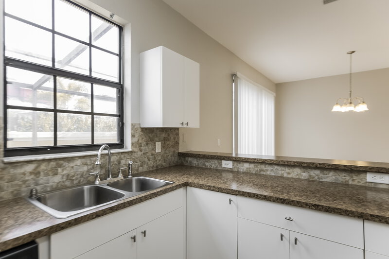 2,625/Mo, 7388 Bristol Cir Naples, FL 34120 Kitchen View 2
