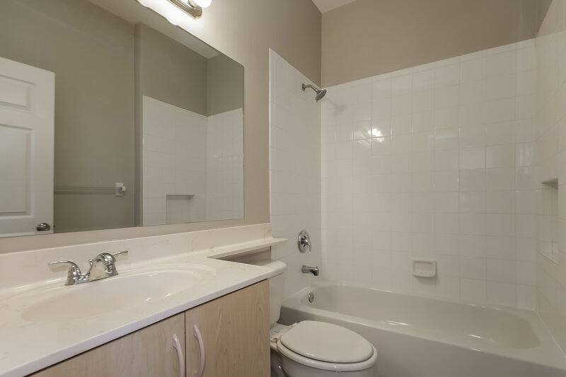2,625/Mo, 7388 Bristol Cir Naples, FL 34120 Bathroom View