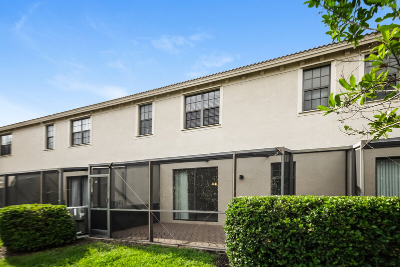 2,625/Mo, 7388 Bristol Cir Naples, FL 34120 Rear View