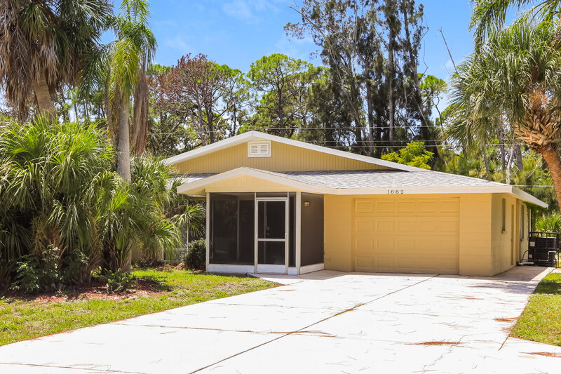 2,880/Mo, 1882 Neptune Drive Englewood, FL 34223 Front View