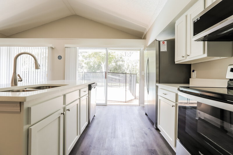 2,880/Mo, 1882 Neptune Drive Englewood, FL 34223 Kitchen View 2