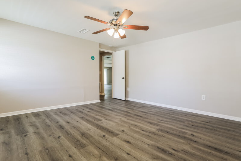 2,880/Mo, 1882 Neptune Drive Englewood, FL 34223 Main Bedroom View 2