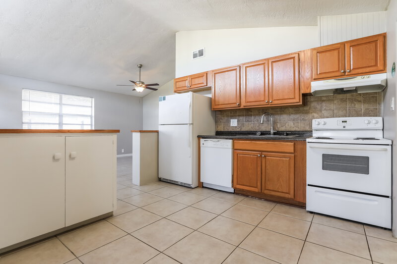 1,960/Mo, 2360 Novus Street Sarasota, FL 34237 Kitchen View