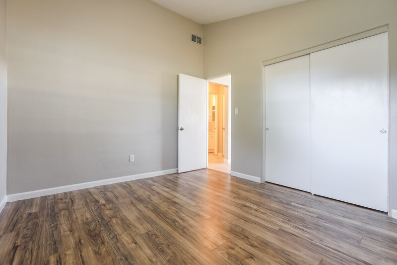 1,960/Mo, 2360 Novus Street Sarasota, FL 34237 Main Bedroom View