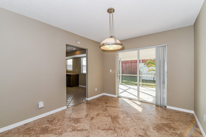 2,450/Mo, 8430 Caloosa Rd Fort Myers, FL 33967 Dining Room View