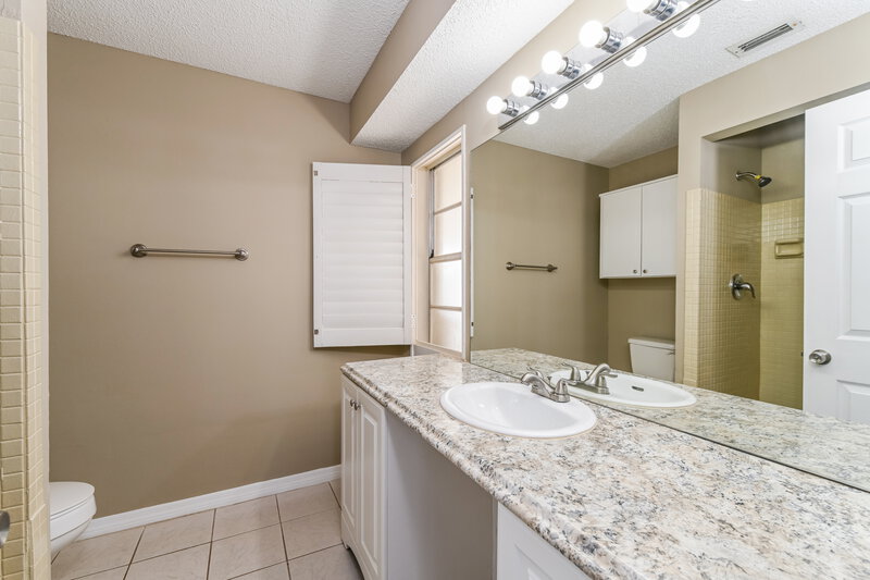 2,450/Mo, 8430 Caloosa Rd Fort Myers, FL 33967 Main Bathroom View