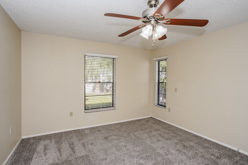 2,295/Mo, 1385 Georgetowne Cir Sarasota, FL 34232 Main Bedroom View