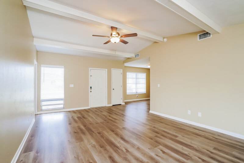1,690/Mo, 1415 SE 15th ST Cape Coral, FL 33990 Living Room View