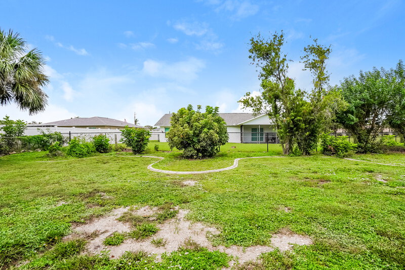 1,690/Mo, 1415 SE 15th ST Cape Coral, FL 33990 Exterior View
