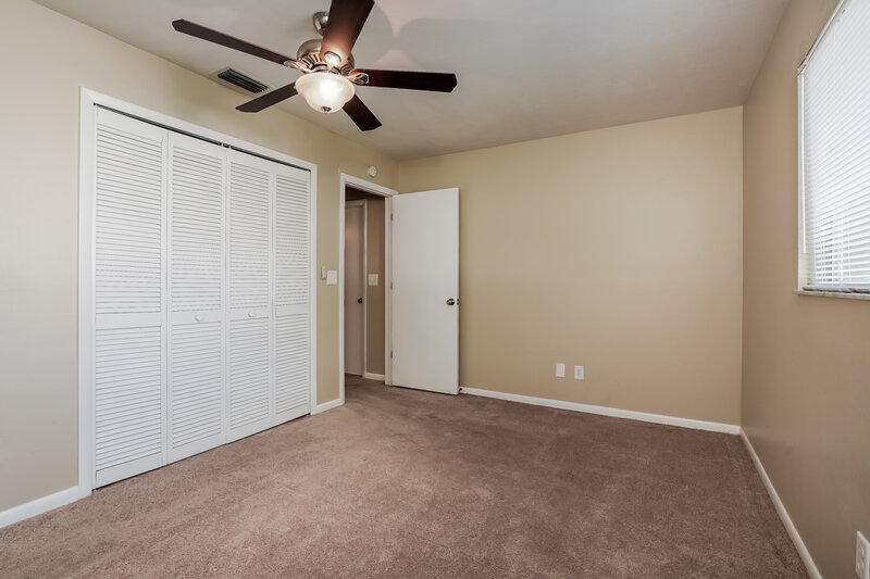 1,690/Mo, 1415 SE 15th ST Cape Coral, FL 33990 Bedroom View 4