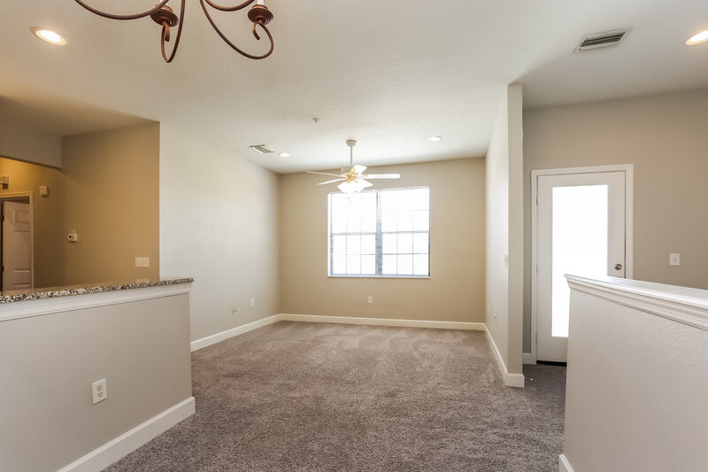 0/Mo, 4205 Via Piedra Cir. Sarasota, FL 34233 Breakfast Nook View