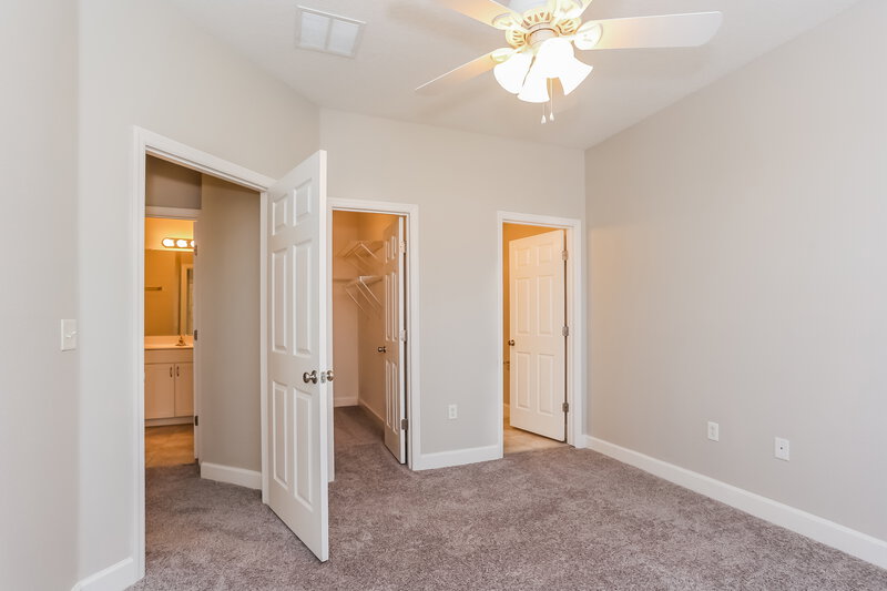 0/Mo, 4205 Via Piedra Cir. Sarasota, FL 34233 Master Bedroom View 2