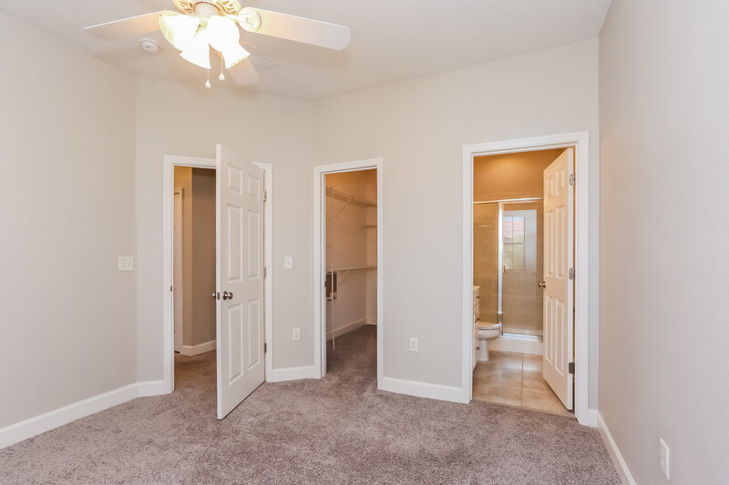 0/Mo, 4205 Via Piedra Cir. Sarasota, FL 34233 Master Bedroom View 3