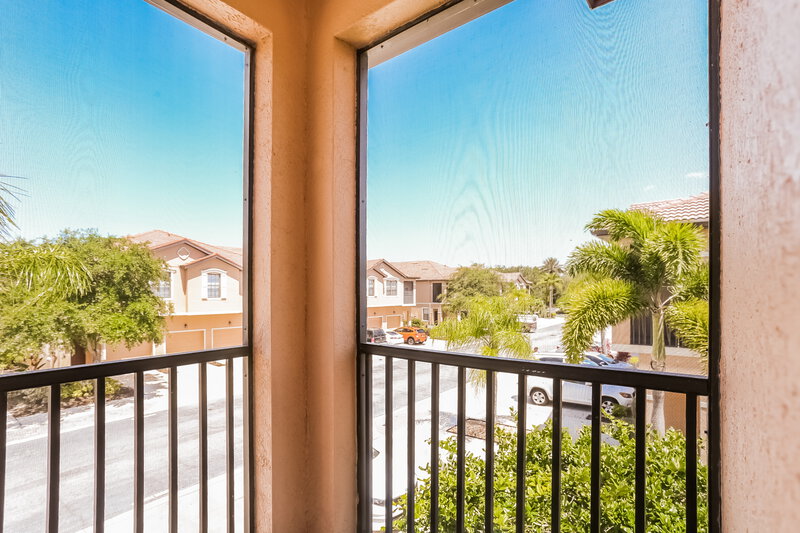 0/Mo, 4205 Via Piedra Cir. Sarasota, FL 34233 Balcony View