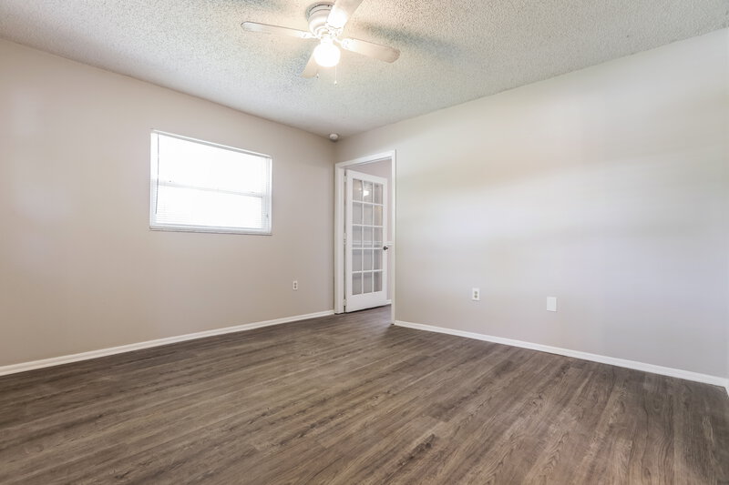 2,085/Mo, 5090 Olivia Rd Venice, FL 34293 Living Room View 3