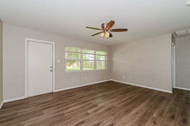 1,660/Mo, 4346 Tufts Ave Fort Myers, FL 33901 Living Room View