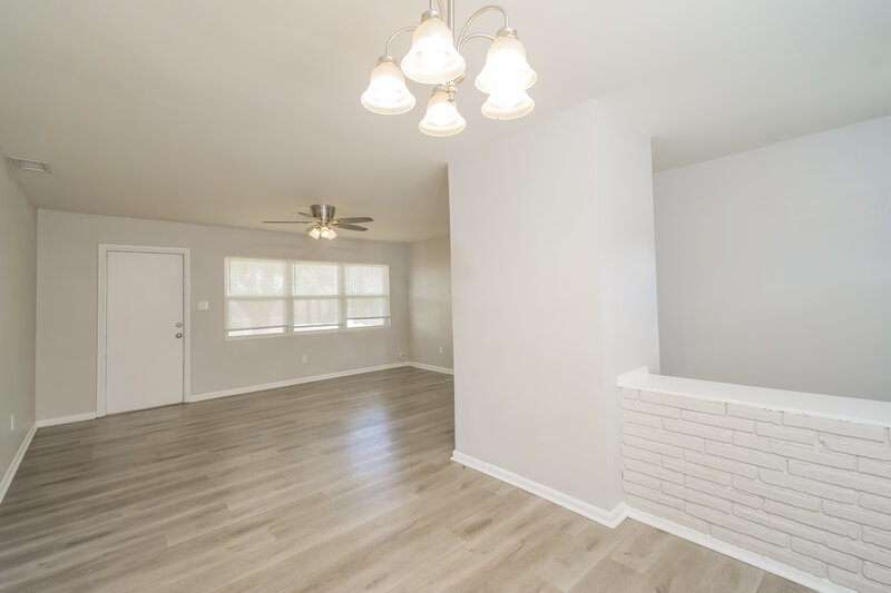 1,745/Mo, 4346 Tufts Ave Fort Myers, FL 33901 Dining Room View 2