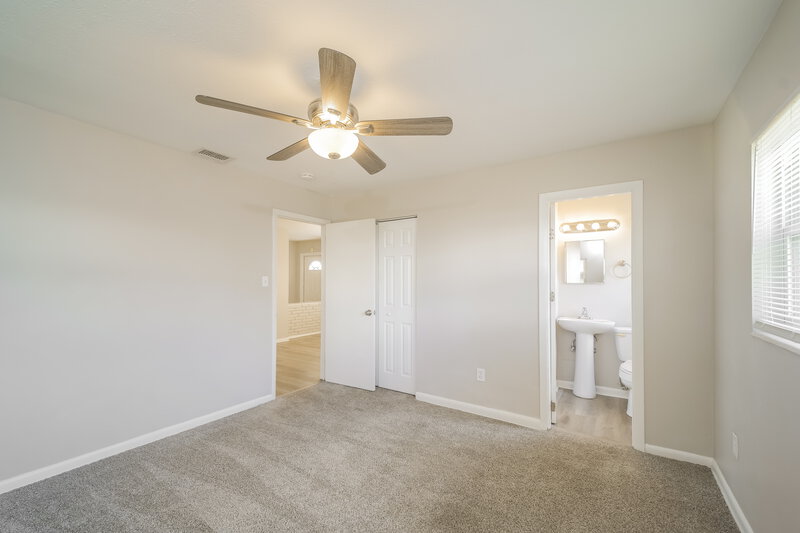 1,745/Mo, 4346 Tufts Ave Fort Myers, FL 33901 Main Bedroom View