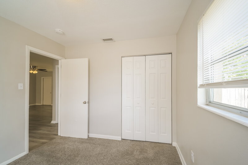 1,745/Mo, 4346 Tufts Ave Fort Myers, FL 33901 Bedroom View