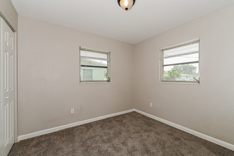 1,660/Mo, 4346 Tufts Ave Fort Myers, FL 33901 Bedroom View