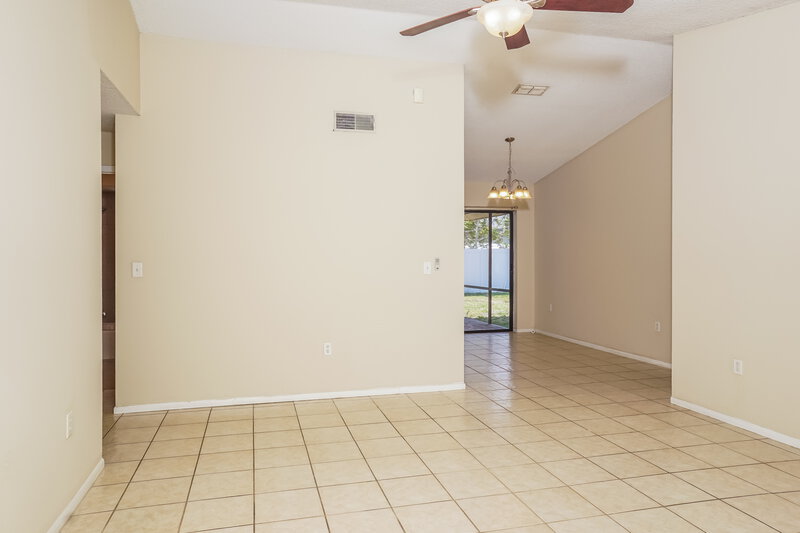 1,940/Mo, 2264 Silver Maple Ct Sarasota, FL 34234 Living Room View 2