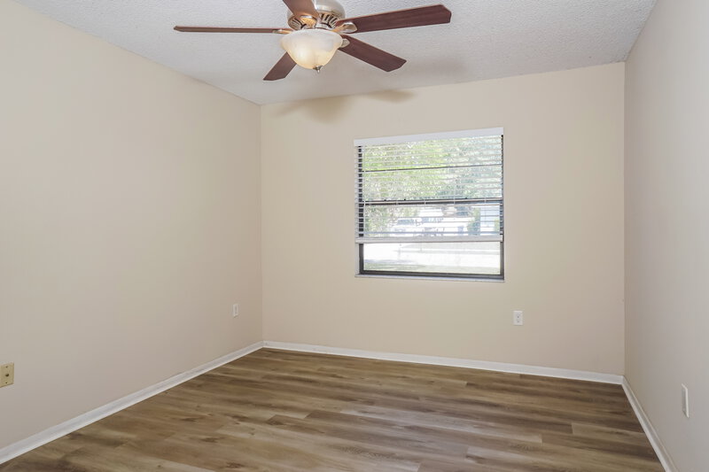 1,940/Mo, 2264 Silver Maple Ct Sarasota, FL 34234 Main Bedroom View