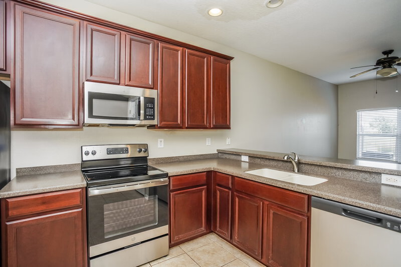 2,130/Mo, 11510 84TH CIR E Unit 102 Parrish, FL 34219 Kitchen View 2
