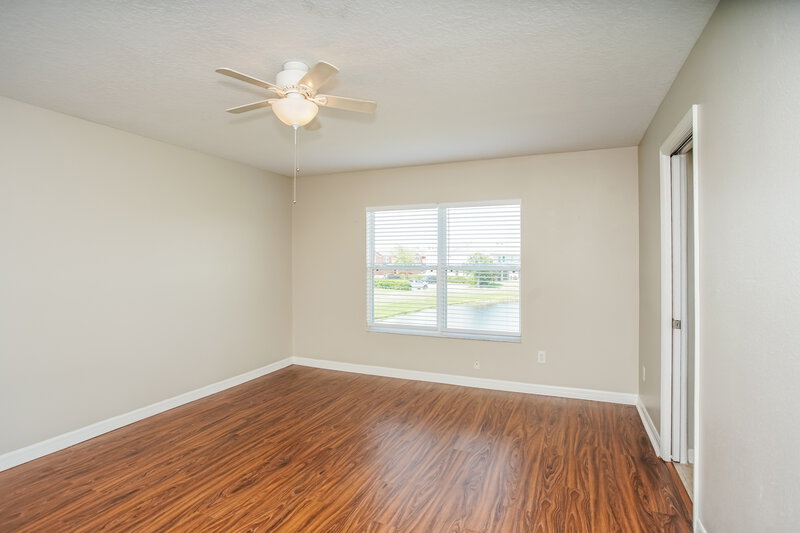 2,130/Mo, 11510 84TH CIR E Unit 102 Parrish, FL 34219 Main Bedroom View 2