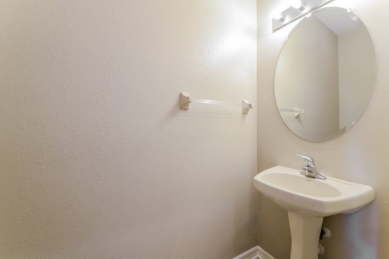 2,525/Mo, 11510 84TH CIR E Unit 102 Parrish, FL 34219 Bathroom View 2