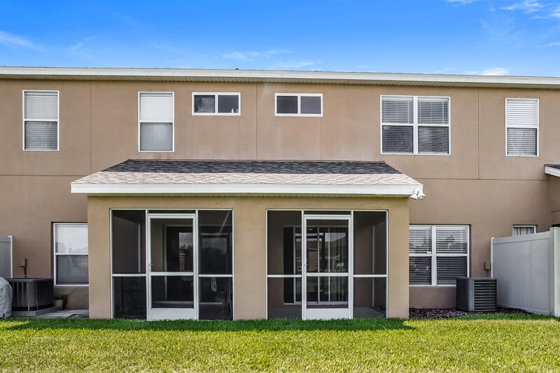2,130/Mo, 11510 84TH CIR E Unit 102 Parrish, FL 34219 Rear View