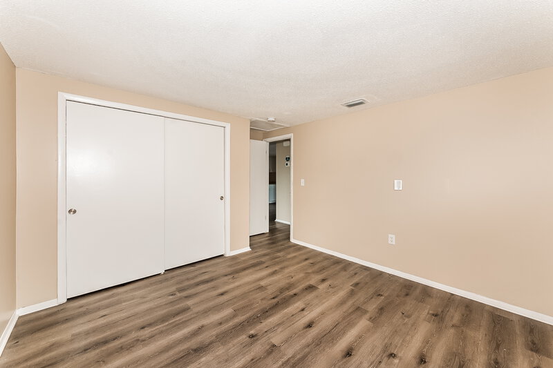 1,400/Mo, 430 Briarwood Rd Venice, FL 34293 Bedroom View 2